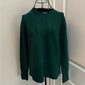 NWT J. Crew Pullover Sweater in Green Size Small